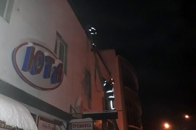 Горів "Техас" у Кам’янці-Подільському (ФОТО+ВІДЕО), фото №5 на сайті 20minut.ua