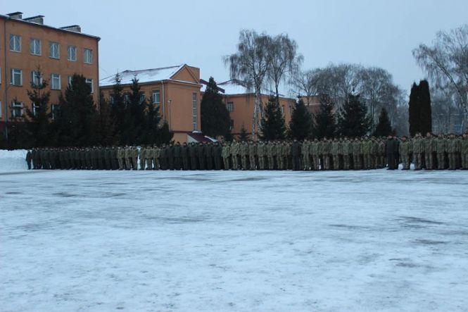 Хмельницькі прикордонники вшанували героїв бою під Крутами, фото №2 на сайті vsim.ua