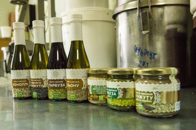 Новини Вінниці - фото з З інженера у еко-бізнесмена. Як вінничанин робить олію з кокосу, малини та коноплі З інженера у еко-бізнесмена. Як вінничанин робить олію з кокосу, малини та коноплі, фото №7 на сайті 20minut.ua