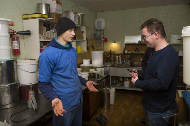 Новини Вінниці - фото з З інженера у еко-бізнесмена. Як вінничанин робить олію з кокосу, малини та коноплі З інженера у еко-бізнесмена. Як вінничанин робить олію з кокосу, малини та коноплі, фото №4 на сайті 20minut.ua