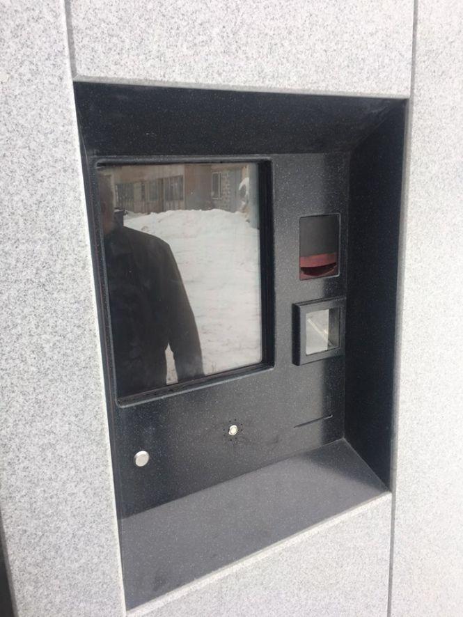Новини Хмельницького - фото з Головний комунальник Хмельницького показав туалет за 950 тисяч Головний комунальник Хмельницького показав туалет за 950 тисяч, фото №4 на сайті vsim.ua