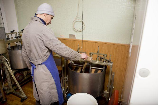 Новини Вінниці - фото з З інженера у еко-бізнесмена. Як вінничанин робить олію з кокосу, малини та коноплі З інженера у еко-бізнесмена. Як вінничанин робить олію з кокосу, малини та коноплі, фото №5 на сайті 20minut.ua