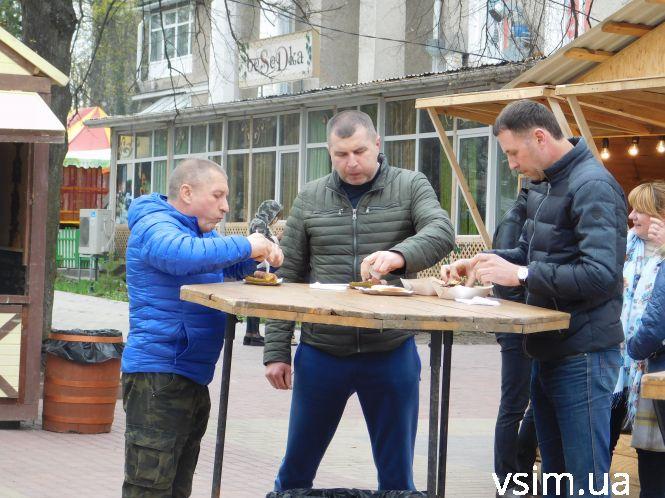 На Проскурівській запрацював Великодній ярмарок (ФОТО), фото №6 на сайті vsim.ua