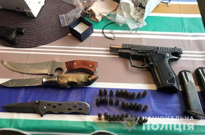 На Хмельниччині затримали столичну банду розбійників, яку розшукували три роки, фото №2 на сайті vsim.ua