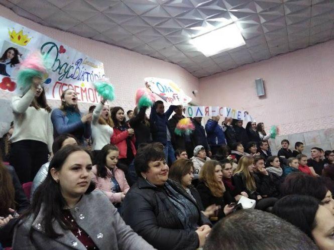 Новини Козятина - фото з «Суперстаршокласниця-2019»: перемогу виборола учениця Миколаївської школи Ольга Піркл «Суперстаршокласниця-2019»: перемогу виборола учениця Миколаївської школи Ольга Піркл, фото №4 на сайті 20minut.ua