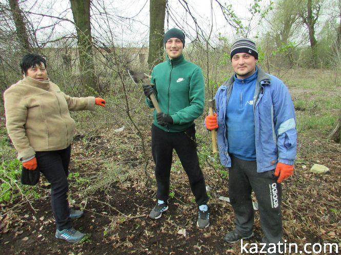 Новини Козятина - фото з "Чиста" субота: наводили лад і в місті, і на річці "Чиста" субота: наводили лад і в місті, і на річці, фото №1 на сайті 20minut.ua