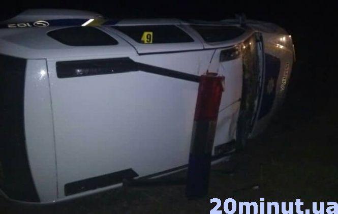 Новини Тернополя - фото з Нічна аварія біля Прошової за участю поліцейських: постраждала  каже, що у неї не беруть показів Нічна аварія біля Прошової за участю поліцейських: постраждала  каже, що у неї не беруть показів, фото №2 на сайті 20minut.ua