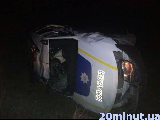 Новини Тернополя - фото з Нічна аварія біля Прошової за участю поліцейських: постраждала  каже, що у неї не беруть показів Нічна аварія біля Прошової за участю поліцейських: постраждала  каже, що у неї не беруть показів, фото №1 на сайті 20minut.ua