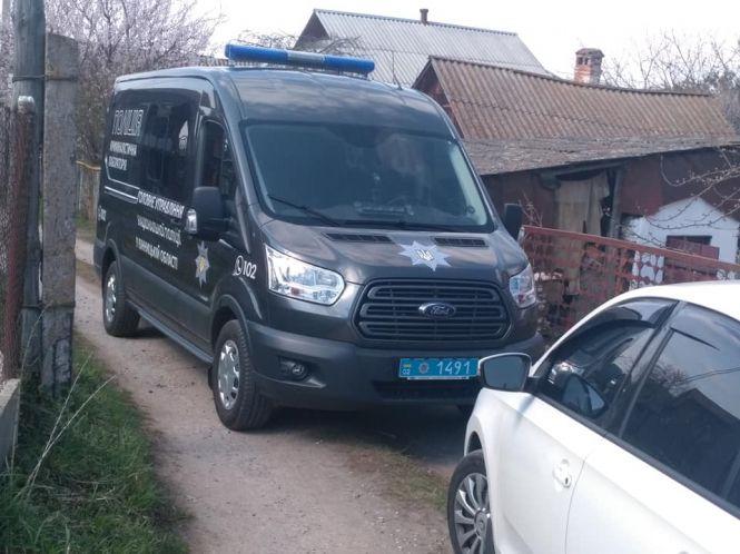 Новини Вінниці - фото з У Хмільнику на березі Бугу знайшли труп жінки: подробиці моторошного вбивства У Хмільнику на березі Бугу знайшли труп жінки: подробиці моторошного вбивства, фото №1 на сайті 20minut.ua
