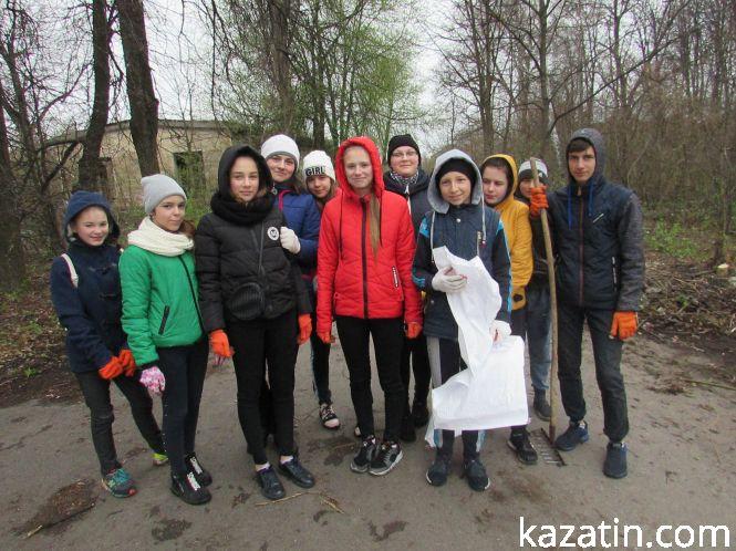 Новини Козятина - фото з "Чиста" субота: наводили лад і в місті, і на річці "Чиста" субота: наводили лад і в місті, і на річці, фото №4 на сайті 20minut.ua