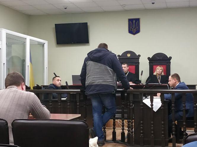 Новини Вінниці - фото з Передав гроші майору без слів. Справу хабара, залишеного в поліцейській шафці, ще слухають