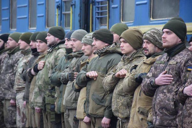 Новини Вінниці - фото з До Гайсина із зони бойових дій повернулися бійці 59-ї мотопіхотної бригади До Гайсина із зони бойових дій повернулися бійці 59-ї мотопіхотної бригади, фото №2 на сайті 20minut.ua