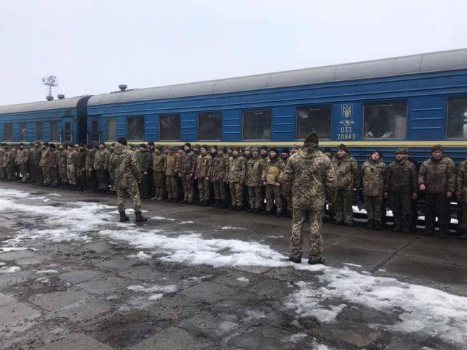 Новини Вінниці - фото з До Гайсина із зони бойових дій повернулися бійці 59-ї мотопіхотної бригади До Гайсина із зони бойових дій повернулися бійці 59-ї мотопіхотної бригади, фото №3 на сайті 20minut.ua