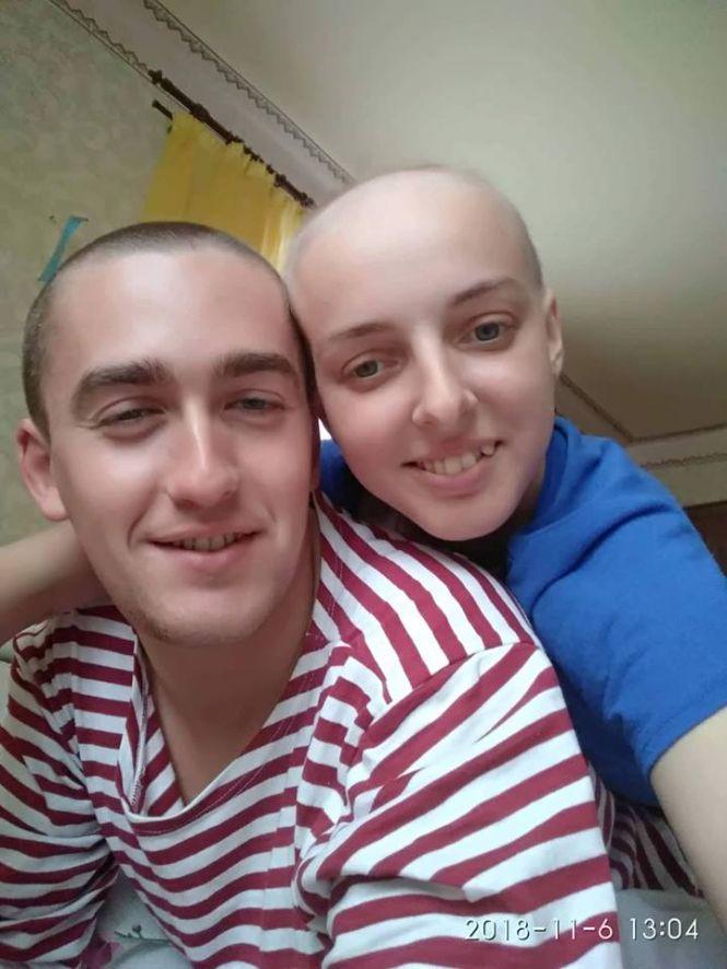 Новини Тернополя - фото з "Мій хлопець постригся зі мною "під нуль": 23-річна Наталя Левицька розповіла свою історію боротьби з раком "Мій хлопець постригся зі мною "під нуль": 23-річна Наталя Левицька розповіла свою історію боротьби з раком, фото №2 на сайті 20minut.ua