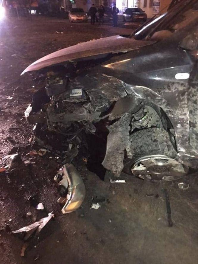 Новини Хмельницького - фото з Потрійні аварії та смерть велосипедиста: хроніка ДТП у Хмельницькому Потрійні аварії та смерть велосипедиста: хроніка ДТП у Хмельницькому, фото №2 на сайті vsim.ua