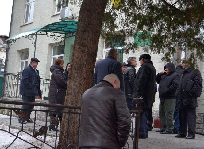 Новини Хмельницького - фото з В центрі Хмельницького шукали вибухівку (ОНОВЛЕНО) В центрі Хмельницького шукали вибухівку (ОНОВЛЕНО), фото №2 на сайті vsim.ua