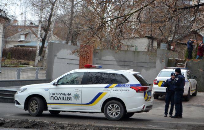 Новини Хмельницького - фото з В центрі Хмельницького шукали вибухівку (ОНОВЛЕНО) В центрі Хмельницького шукали вибухівку (ОНОВЛЕНО), фото №7 на сайті vsim.ua
