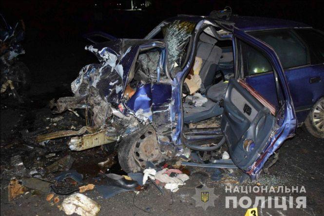 Новини Вінниці - фото з Смертельна ДТП: зіткнулись три авто. Двоє загиблих та троє поранених Смертельна ДТП: зіткнулись три авто. Двоє загиблих та троє поранених, фото №8 на сайті 20minut.ua