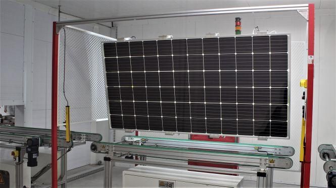 Новини Вінниці - фото з Біля ВПЗ відкрили завод, де роблять сонячні панелі Біля ВПЗ відкрили завод, де роблять сонячні панелі, фото №4 на сайті 20minut.ua