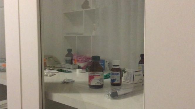 Новини Тернополя - фото з Протерміновані ліки, бруд та хабар журналістам: як працюють медсестри у школах та садках. Ексклюзив "20 хвилин" Протерміновані ліки, бруд та хабар журналістам: як працюють медсестри у школах та садках. Ексклюзив "20 хвилин", фото №16 на сайті 20minut.ua