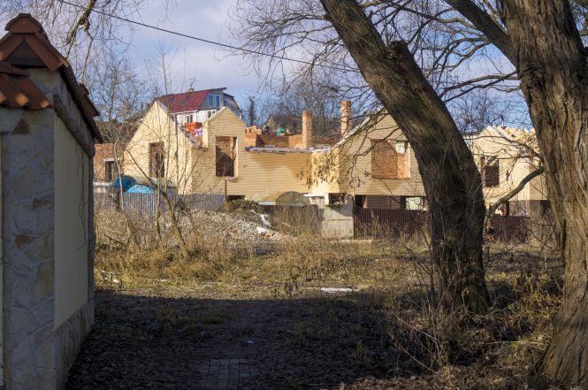 Новини Вінниці - фото з «Маєтки» з пірсами, приватні копанки та березовий гай. Набережна від Київського мосту до кінця П’ятничан «Маєтки» з пірсами, приватні копанки та березовий гай. Набережна від Київського мосту до кінця П’ятничан, фото №10 на сайті 20minut.ua