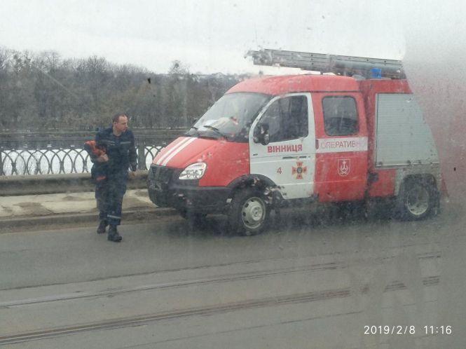 Новини Вінниці - фото з З Центрального мосту стрибнула 52-річна жінка: попередні подробиці трагедії З Центрального мосту стрибнула 52-річна жінка: попередні подробиці трагедії, фото №1 на сайті 20minut.ua