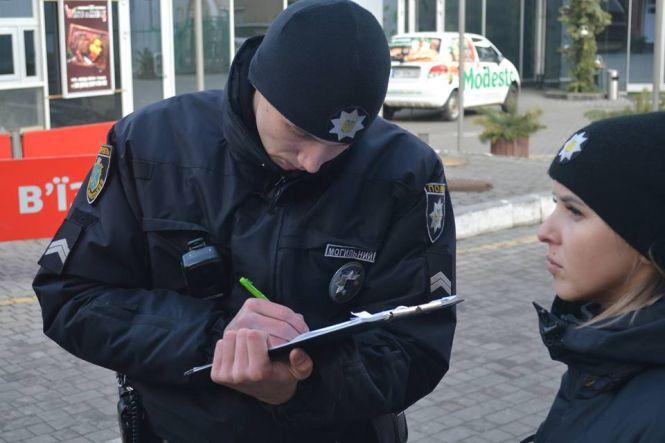 Міністерство здоров’я попереджає, а хмельницькі патрульні штрафують: наш рейд проти куріння, фото №1 на сайті vsim.ua