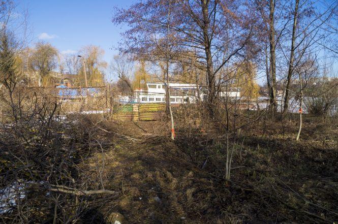 Новини Вінниці - фото з «Маєтки» з пірсами, приватні копанки та березовий гай. Набережна від Київського мосту до кінця П’ятничан «Маєтки» з пірсами, приватні копанки та березовий гай. Набережна від Київського мосту до кінця П’ятничан, фото №12 на сайті 20minut.ua