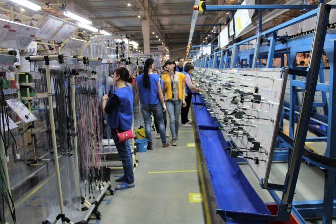 Митрополит Симеон освятив завод ДП «Електричні системи», фото №4 на сайті 20minut.ua