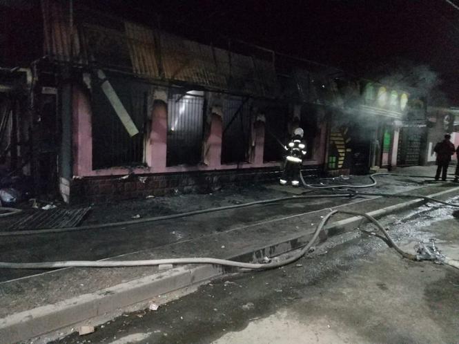 Новини Кам'янця-Подільського - фото з Нічний підпал Нічний підпал "Національної лотереї" у Кам’янці-Подільському (ФОТО+ВІДЕО), фото №2 на сайті 20minut.ua
