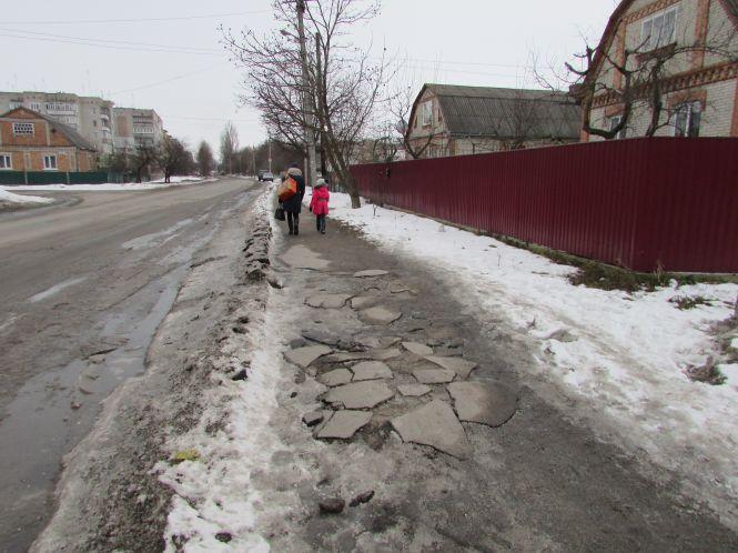Фото дня: дороги та зупинки бажають кращого, фото №7 на сайті 20minut.ua