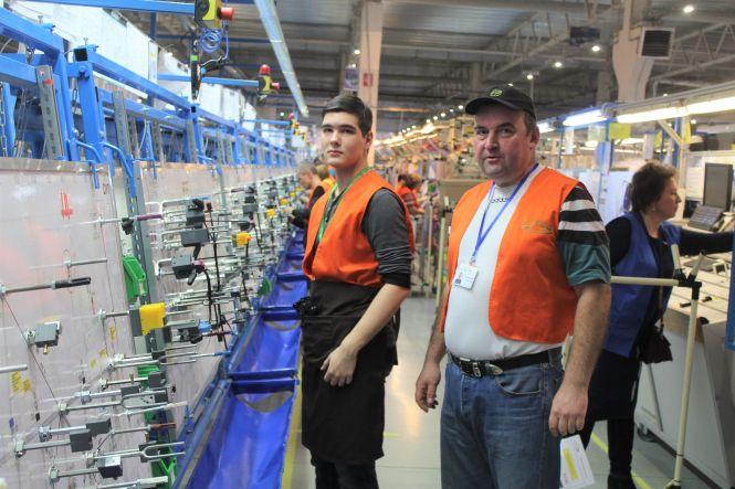 Митрополит Симеон освятив завод ДП «Електричні системи» (Новини компаній), фото №2 на сайті 20minut.ua