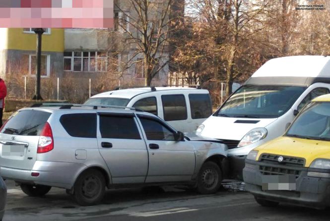 Потрійні аварії та смерть велосипедиста: хроніка ДТП у Хмельницькому, фото №3 на сайті vsim.ua