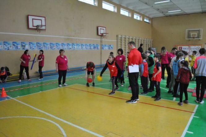 Шкільна легкоатлетична ліга у Хмельницькому: хто виборов другу путівку у фінал, фото №2 на сайті vsim.ua