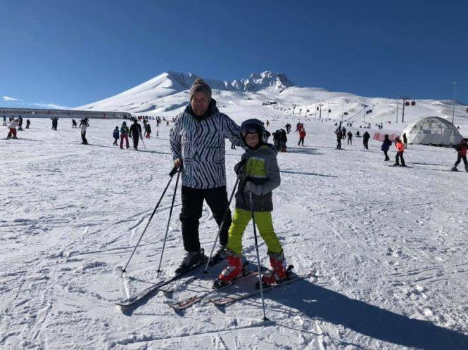 Широкі траси і незвичні смаколики на вершині згаслого вулкана. Віктор Бронюк розказав, чим дивує гірськолижна Туреччина?, фото №1 на сайті 20minut.ua