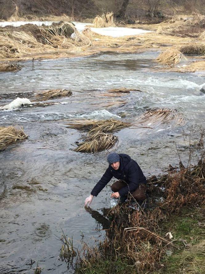 Екологи знову фіксують забруднення річки Хомора, фото №1 на сайті 20minut.ua
