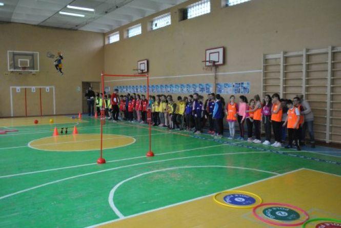 Шкільна легкоатлетична ліга у Хмельницькому: хто виборов другу путівку у фінал, фото №1 на сайті vsim.ua