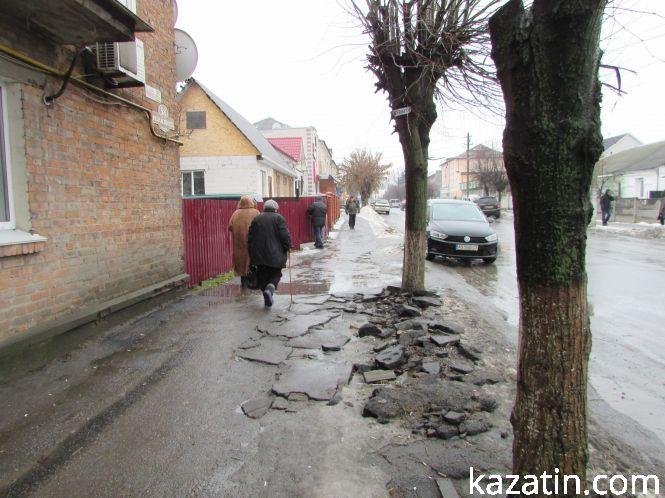 Новини Козятина - фото з Нищівна вирубка зелених насаджень в Козятині на фоні суцільного потопу Нищівна вирубка зелених насаджень в Козятині на фоні суцільного потопу, фото №3 на сайті 20minut.ua