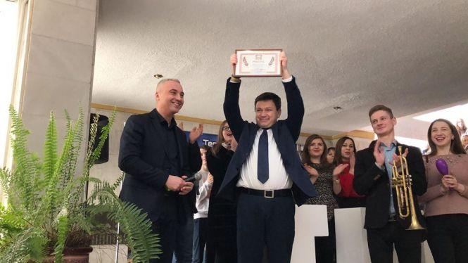 Новини Тернополя - фото з Наймасовіше виконання "Червоної рути". Рекорд тернопільських студентів Наймасовіше виконання "Червоної рути". Рекорд тернопільських студентів, фото №1 на сайті 20minut.ua