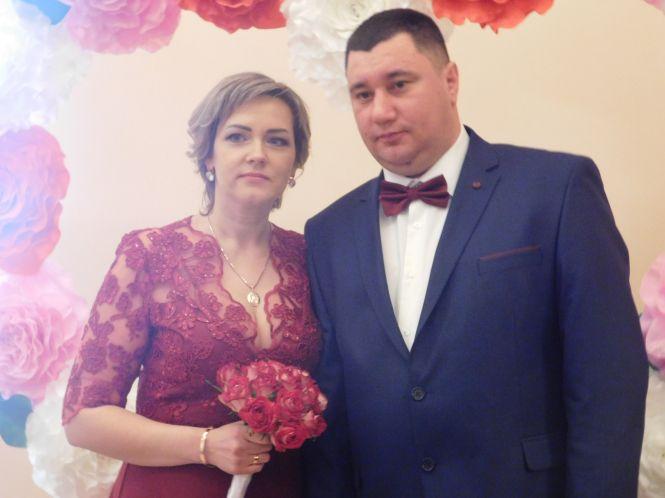 Новини Хмельницького - фото з “Іноді треба змовчати”: хмельницькі молодята про стосунки та весілля на Валентина “Іноді треба змовчати”: хмельницькі молодята про стосунки та весілля на Валентина, фото №1 на сайті vsim.ua