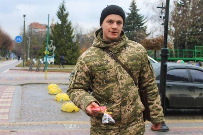 Новини Кам'янця-Подільського - фото з Кам’янчан пригощали солоденьким у честь св. Валентина (ФОТО) Кам’янчан пригощали солоденьким у честь св. Валентина (ФОТО), фото №4 на сайті 20minut.ua