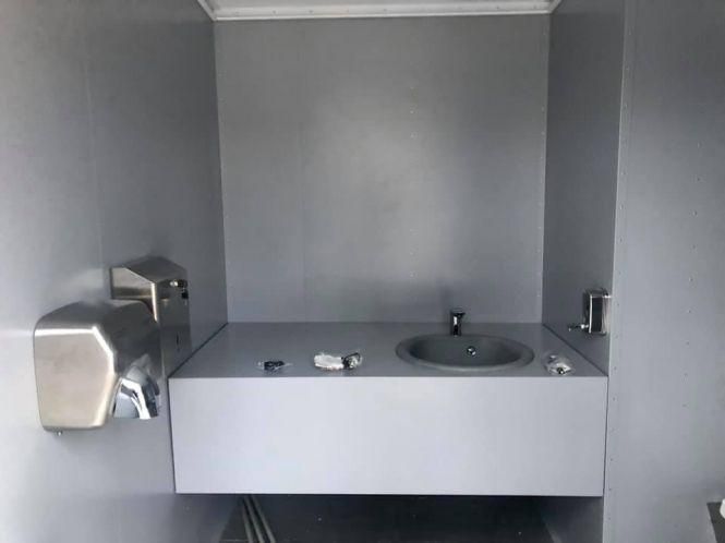 Новини Вінниці - фото з Туалет на проспекті Космонавтів коштує 1,3 мільйона гривень Туалет на проспекті Космонавтів коштує 1,3 мільйона гривень, фото №2 на сайті 20minut.ua