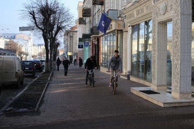 Новини Вінниці - фото з На календарі ще лютий, а на вулицях Вінниці — майже весна На календарі ще лютий, а на вулицях Вінниці — майже весна, фото №3 на сайті 20minut.ua