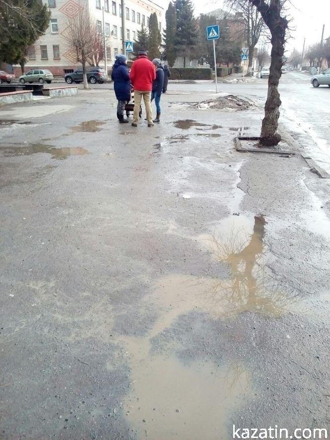 Козятин сьогодні — весняне болото скрізь, фото №1 на сайті 20minut.ua