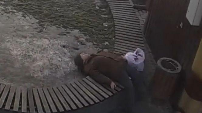 Новини Вінниці - фото з На Оводова водій Nissan не «вписався» у поворот: відео за вихідні На Оводова водій Nissan не «вписався» у поворот: відео за вихідні, фото №2 на сайті 20minut.ua