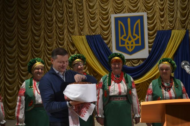 Новини Хмельницького - фото з “Порядок в медицині – це ключ до успішності нашої країни” - Олег Ляшко відвідав Деражню (прес-служба Радикальної партії Олега Ляшка) “Порядок в медицині – це ключ до успішності нашої країни” - Олег Ляшко відвідав Деражню (прес-служба Радикальної партії Олега Ляшка), фото №1 на сайті vsim.ua