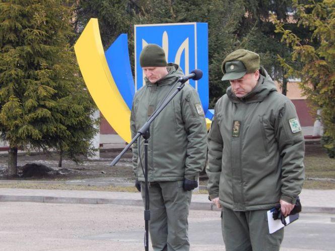 Новини Хмельницького - фото з У прикордонній академії вшанували Героїв Небесної Сотні У прикордонній академії вшанували Героїв Небесної Сотні, фото №5 на сайті vsim.ua