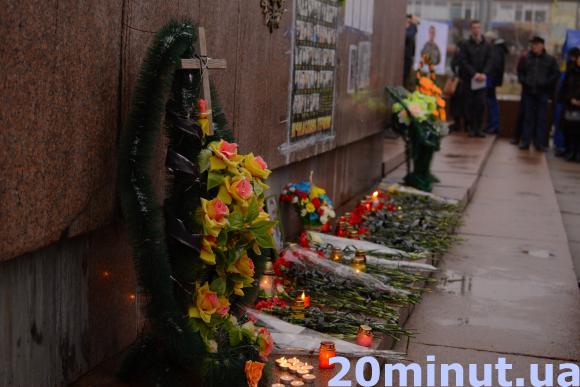 Новини Кам'янця-Подільського - фото з Шануємо Героїв Небесної Сотні крізь роки (ФОТО) Шануємо Героїв Небесної Сотні крізь роки (ФОТО), фото №3 на сайті 20minut.ua