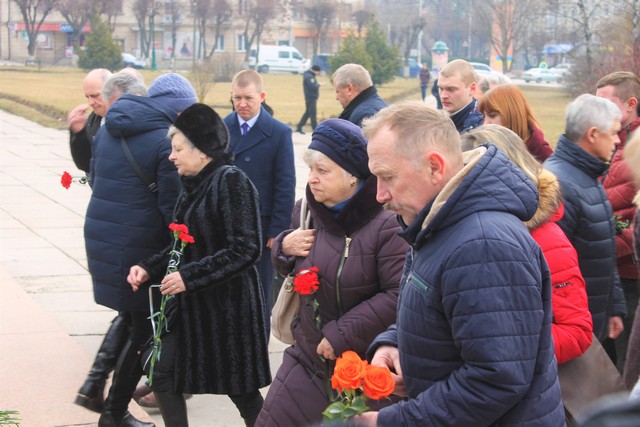 Новини Кам'янця-Подільського - фото з Шануємо Героїв Небесної Сотні крізь роки (ФОТО) Шануємо Героїв Небесної Сотні крізь роки (ФОТО), фото №12 на сайті 20minut.ua