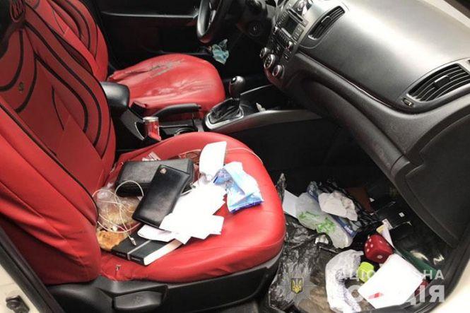 Новини Тернополя - фото з Іноземець пограбував тернополянку і зачинив її в орендованій квартирі Іноземець пограбував тернополянку і зачинив її в орендованій квартирі, фото №2 на сайті 20minut.ua